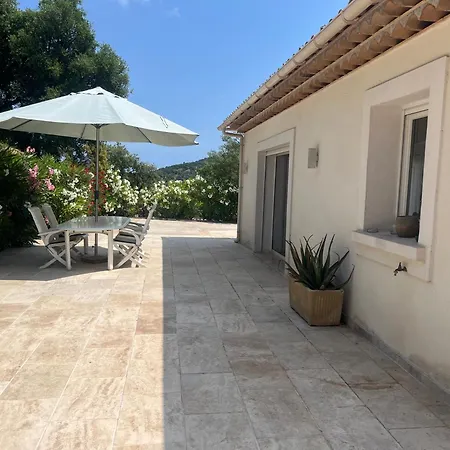 Les Nefliers سانت ماكسيم