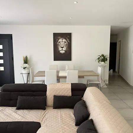 Apartment Les Nefliers *