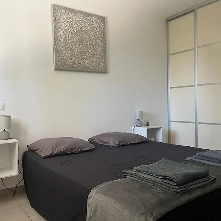 Les Lauriers Apartment