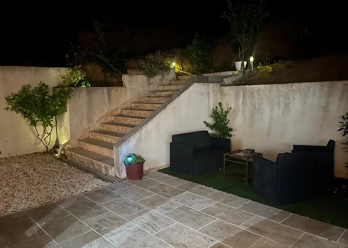 Les Nefliers * סן-מקסים