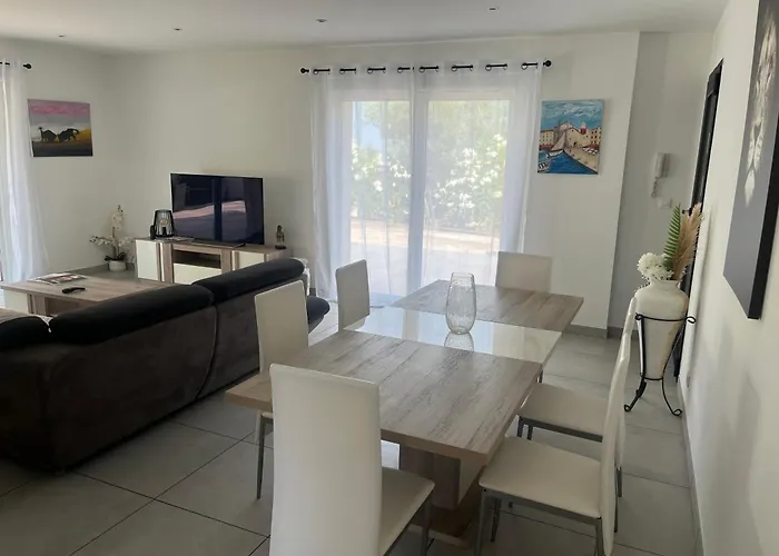 Les Nefliers * סן-מקסים