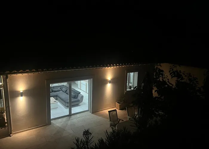 Les Nefliers Sainte-Maxime